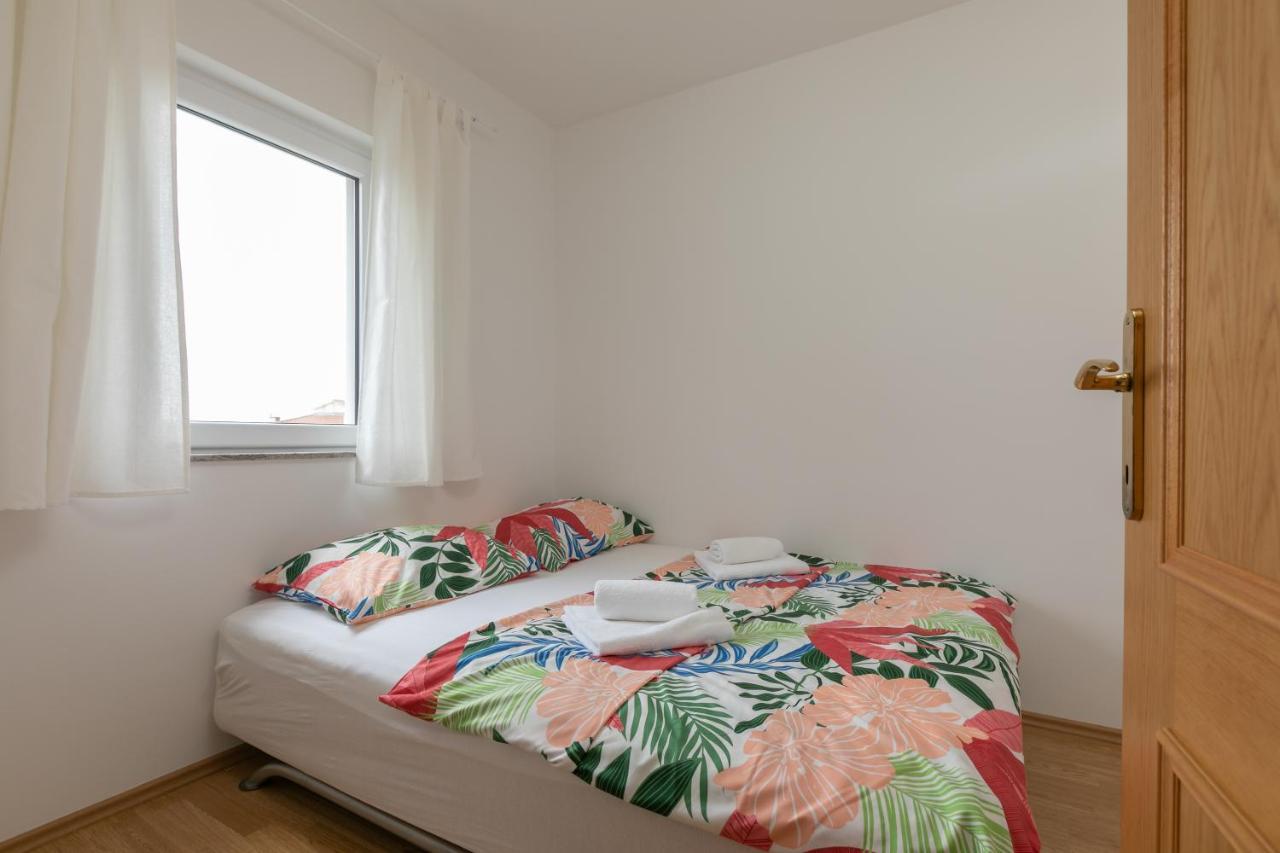 Apartman Mar18 Макарска Экстерьер фото